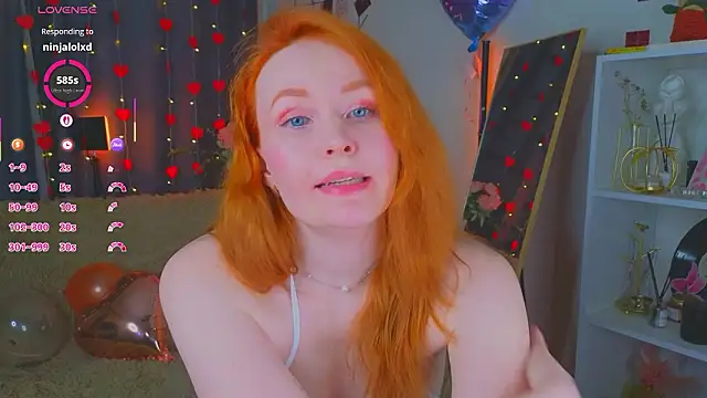JoyceJones' Live XXX Chat