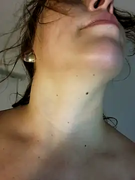 Chatroom XXX en direct de VickyHoult