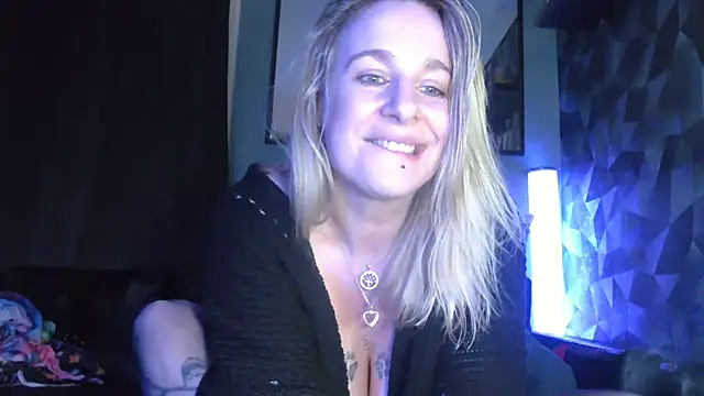 Delichieuse5 Chat XXX in diretta