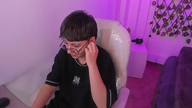 Chat +18 de Nathaly_ds ao vivo