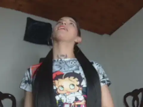 Scarlett_crastrawberry Adlı Modelin Web Kamerası Şovu