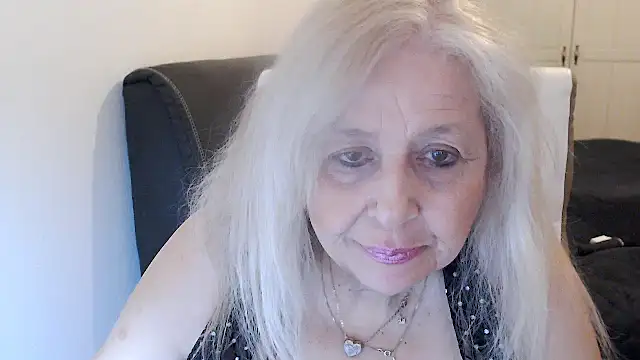 Pokazy przed kamerką – SusiLifeXXX