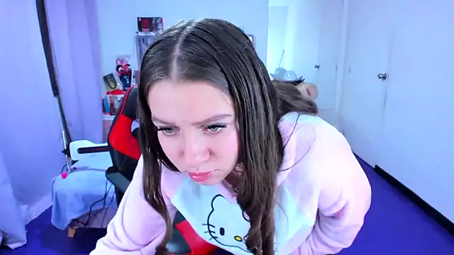 Luna_Analya élő XXX-chatje