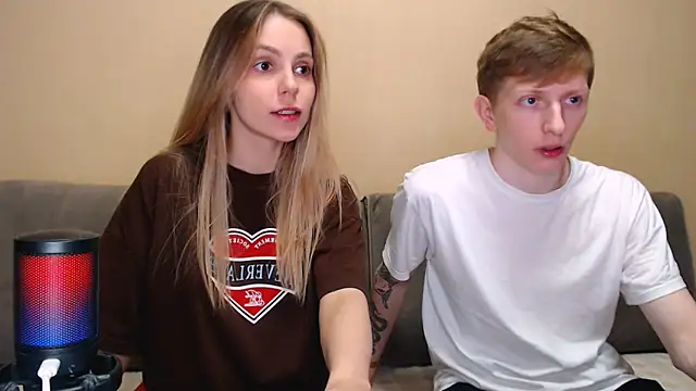 juliaanddima's Live XXX Chat