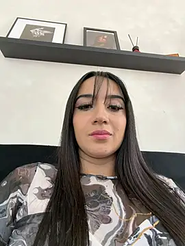 دردشة EmmyEvans1 الجنسية المباشرة