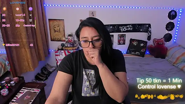 Cherry_blush_ Chat XXX in diretta