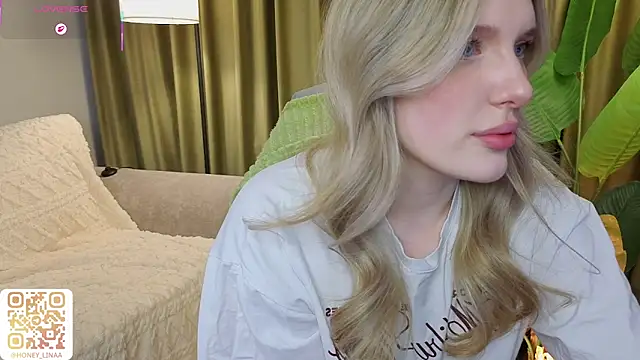 honey_kors' Live XXX Chat