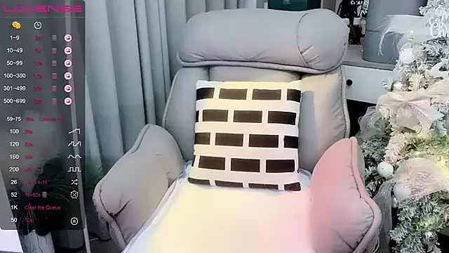 Monica-666888- 现场XXX聊天