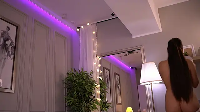 NicoleCellini live XXX chat