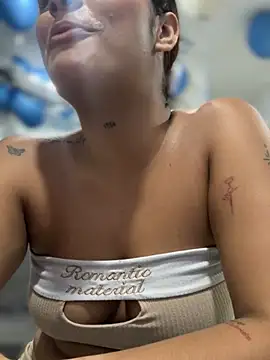 Kaily_Sweet16 – Naživo XXX chat