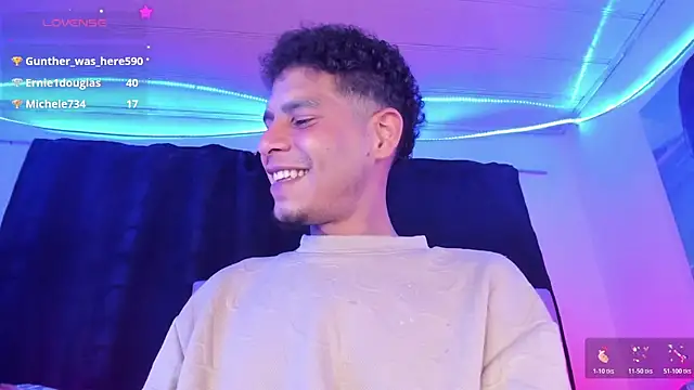 Chat XXX en directo de Ethan_Boyy