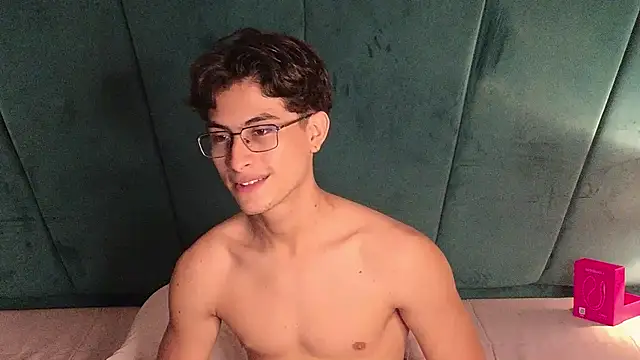 Chat XXX en directo de Aaron_Eze