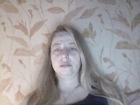 دردشة Miralisse الجنسية المباشرة