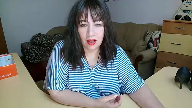 Lucretia_Goldi_ – Kamerová šou