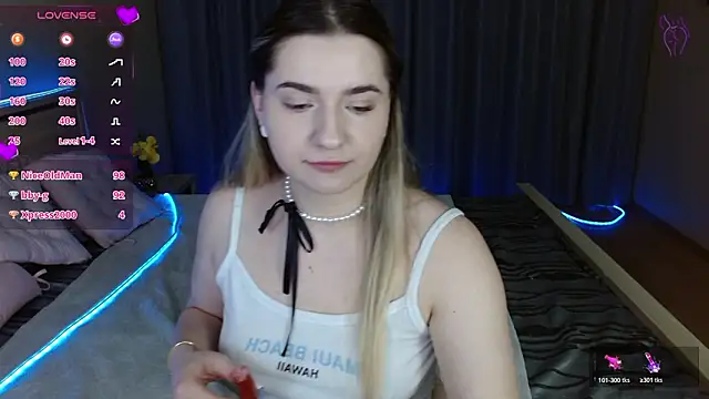 Webkamerová show Smi1eF1ower