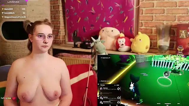 GamerGirl_Eve Chat XXX in diretta