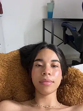 Chat +18 de Milleradhara24 ao vivo