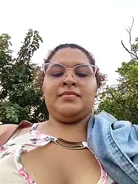 Chat +18 de AdinaSkaly ao vivo