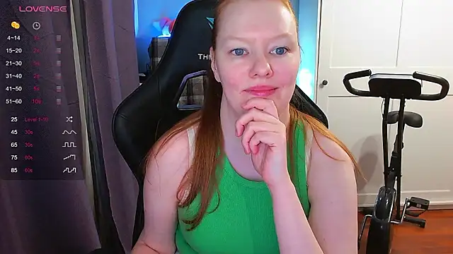 Chat +18 de Lady_Inari ao vivo