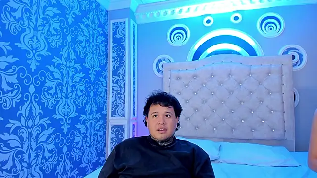 Chat +18 de Beele_and_Evie ao vivo