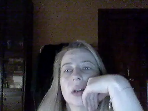 Miralisse Chat XXX live