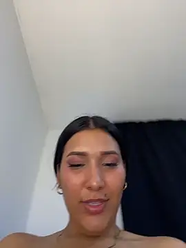 IsabellaJoness_: онлайн-секс-чат