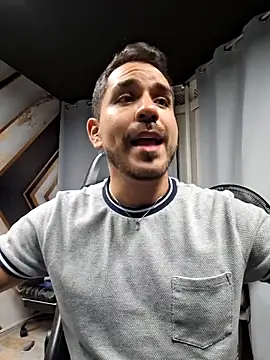 Chat XXX en directo de noa_desire