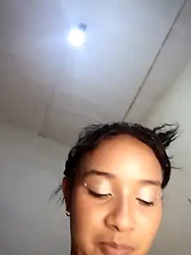 دردشة Aurora_fantasyPink الجنسية المباشرة