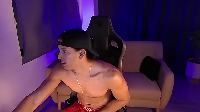 Czat XXX na żywo – Liam_V