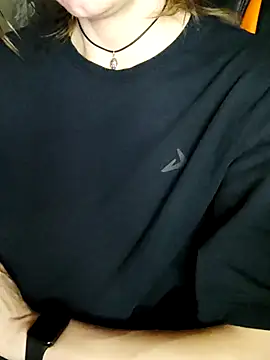 Aashikalaa's Live XXX Chat