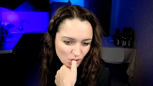 Cerann1 élő XXX-chatje