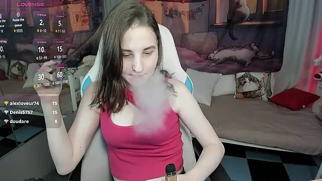 แชท XXX สดของ KiraDuvall