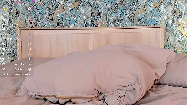 Chatroom XXX en direct de OdellaFrake