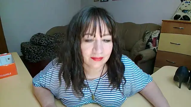 Lucretia_Goldi_ 라이브 XXX 채팅