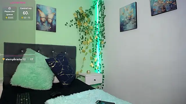 AbrilVega_29 élő XXX-chatje