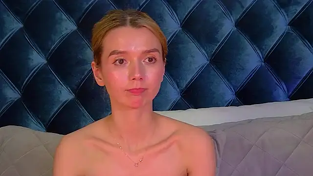 VanessaVienne Pertunjukan Webcam