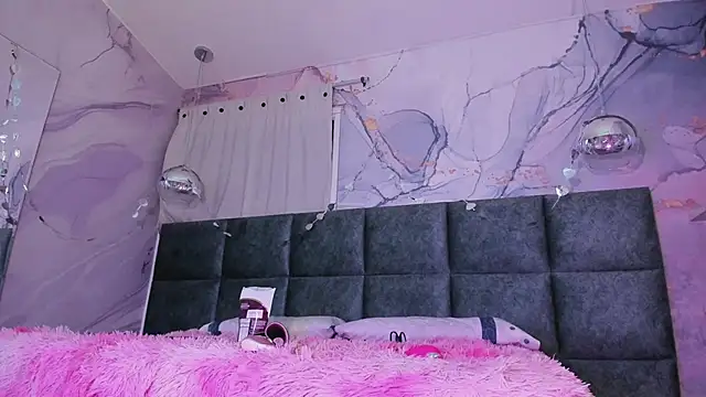 AntonellaRossi 即時 XXX 聊天