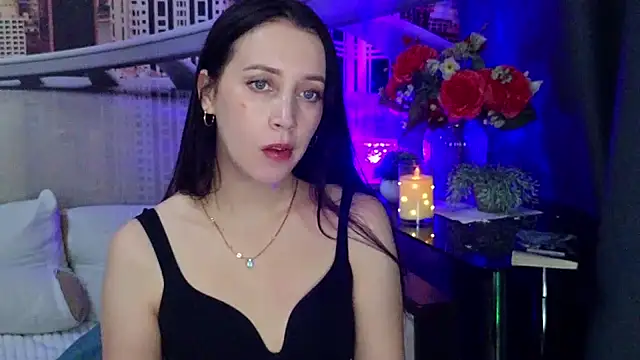 XXX chat uživo modela MonicaSweetx