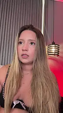 MiaPetit_ Show in webcam