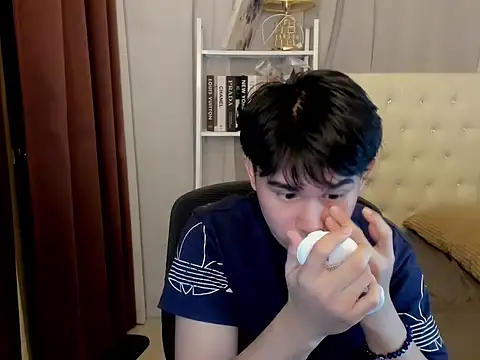 Živý XXX chat davincihugecock