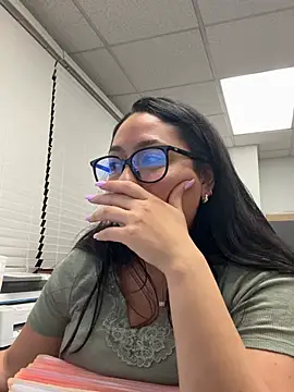 Goddessxxrosexx Adlı Modelin Canlı XXX Sohbeti