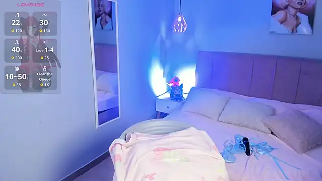 ela_petit's Live XXX Chat