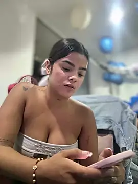 Kaily_Sweet16 Live XXX-chat