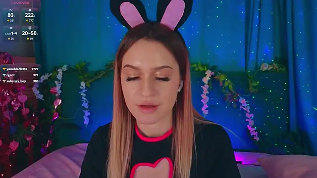 แชท XXX สดของ AlinaWalters