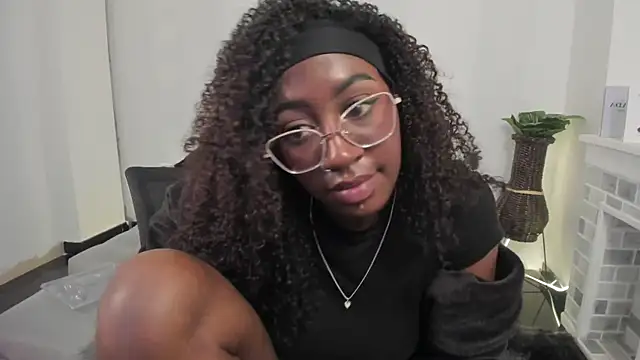 Qeen_blackk Adlı Modelin Web Kamerası Şovu