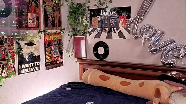 OdetteBiddy's Live XXX Chat