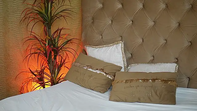 TiffanyTaboo Webcam show