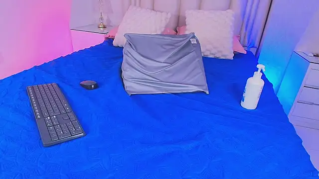 alanarose18's Live XXX Chat