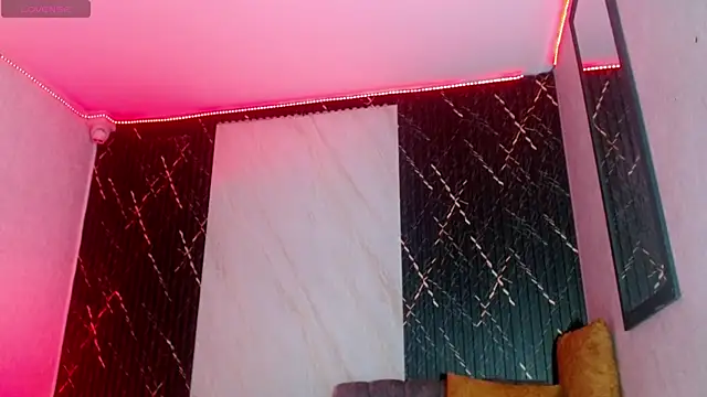 แชท XXX สดของ Everlin__Hot_