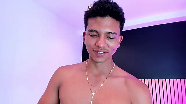 Pertunjukan Kamera Web jhoystrong_